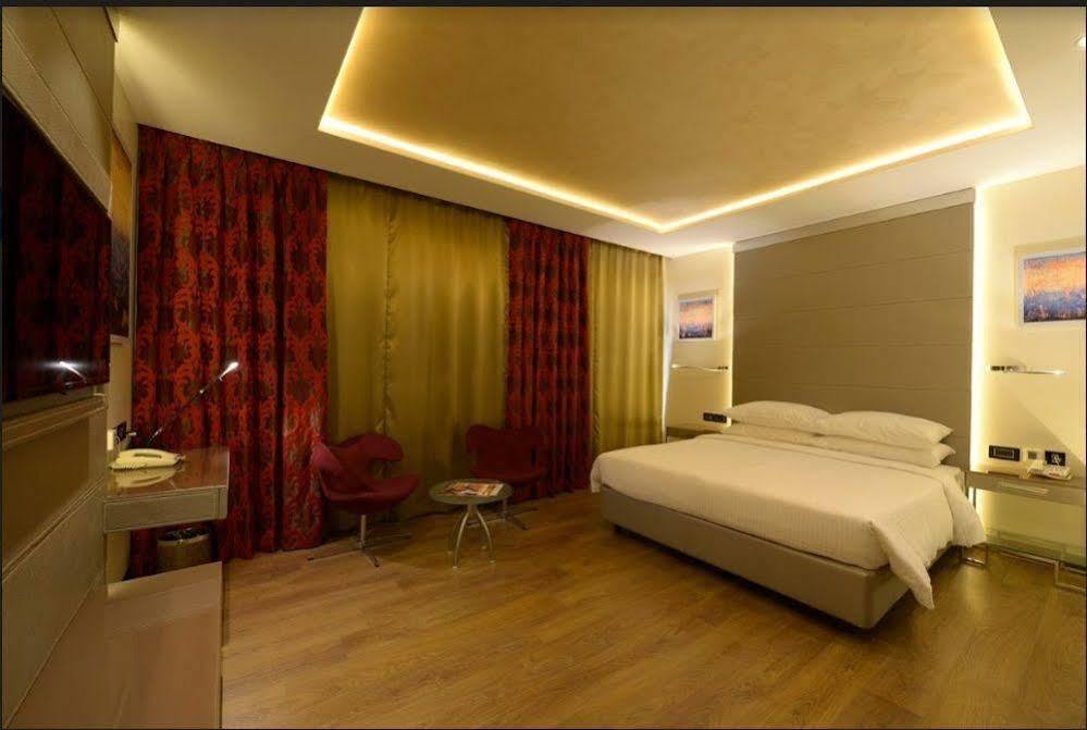 Genesis Hotel Near Mumbai Airport Zewnętrze zdjęcie
